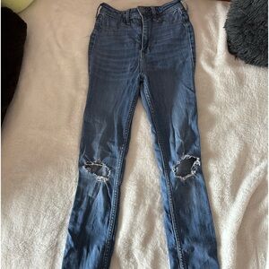 Hollister Ripped Skinny Jeans